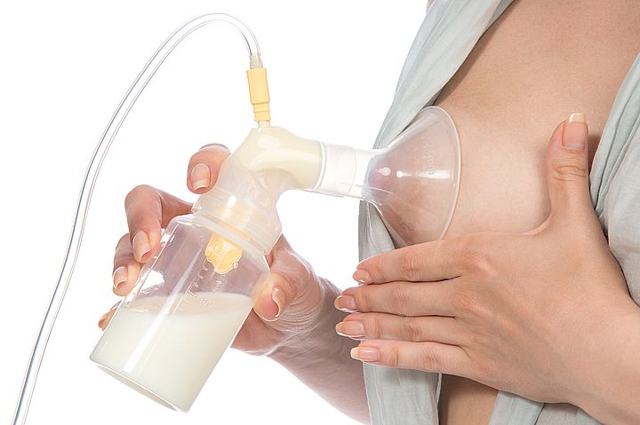 сцеживание грудного молока