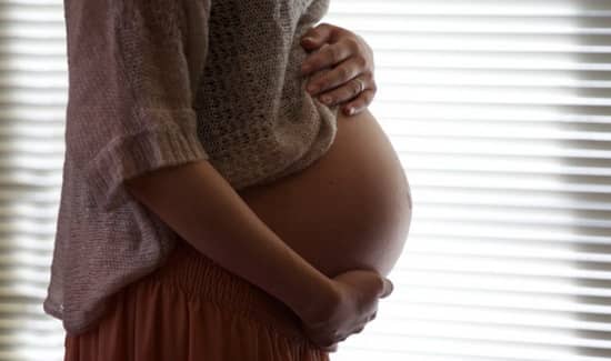 когда опускается живот при беременности?