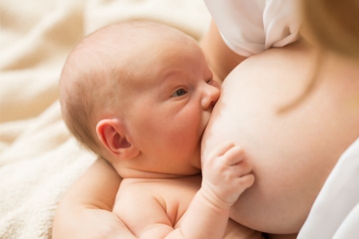 Сколько должен съедать новорожденный в первые дни жизни